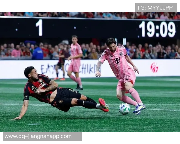 迈阿密国际即将签下本赛季美职联最佳门将圣克莱尔引发关注