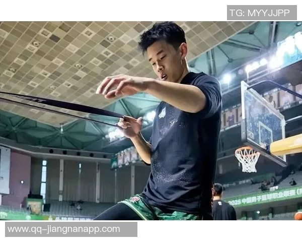 林葳在训练中需加强沟通与节奏感提升以更好融入球队体系