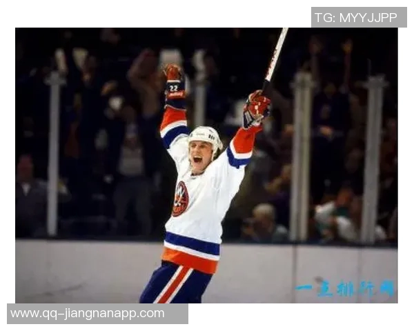 麦克法兰称赞球员表现强调新教练即将上任助力球队发展 麦克法兰称赞球员表现强调新教练即将上任助力球队发展